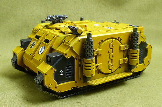 Deimos Pattern Rhino painted - Imperial Fists - Warhammer Horus Heresy #2MZ