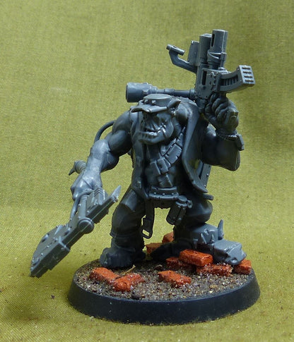 Boss Nob armed with a slugga and big choppa - Kommandos - Warhammer Kill Team 40K #50V