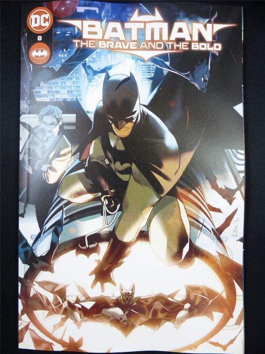 BATMAN Brave and the Bold #8 - Feb 2023 DC Comic #1TX