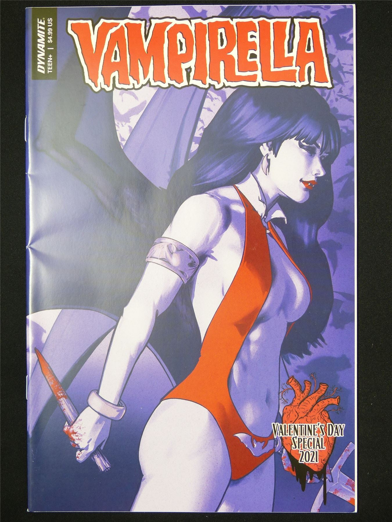 VAMPIRELLA Valentine's Day Special One-Shot Cvr B - B&B Dynamite Comic #8NC