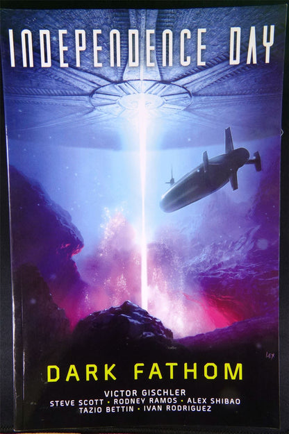 Independence Day: Dark Fathom - Titan Graphic Softback #211