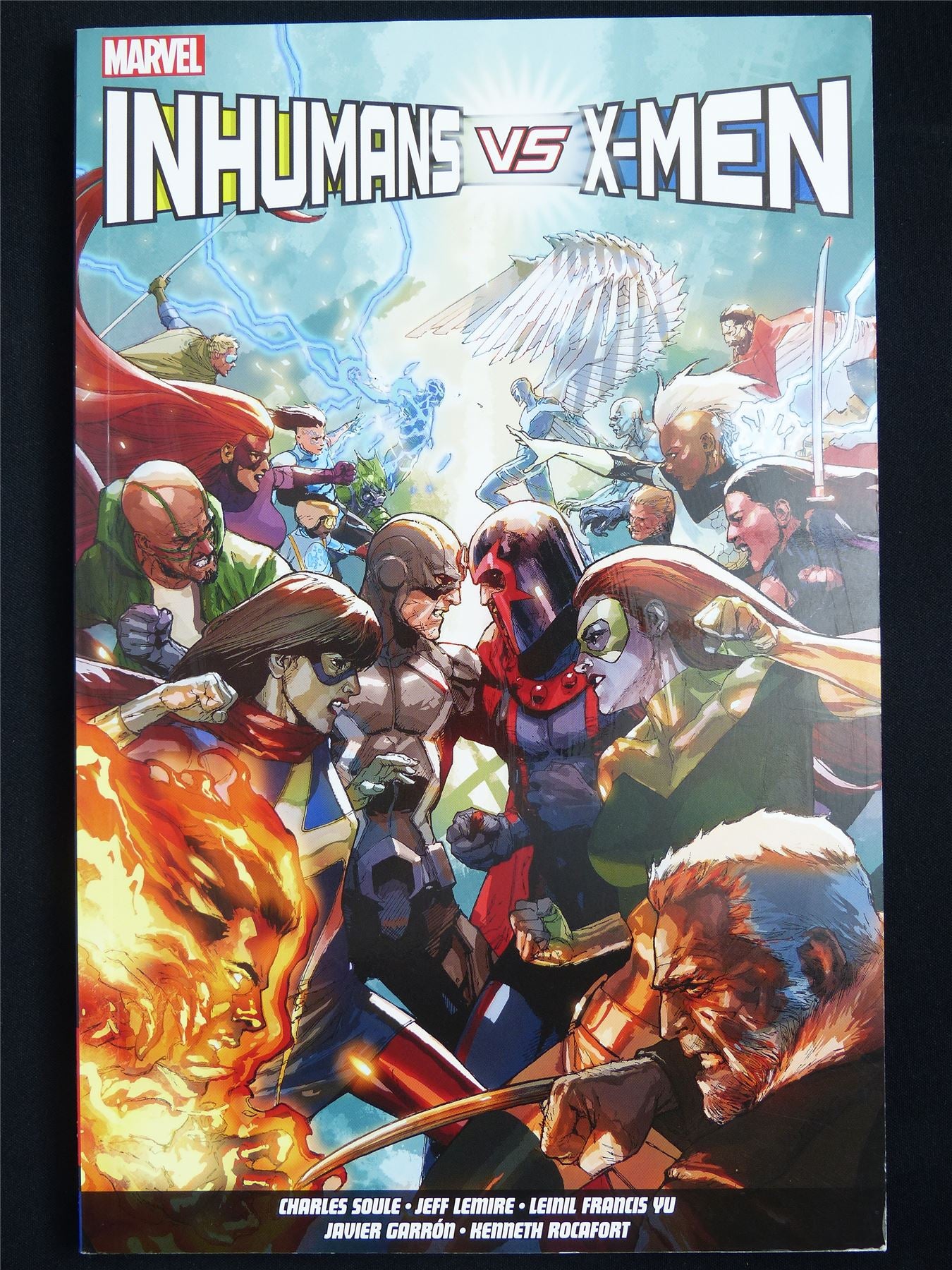 Inhumans vs X-Men - Marvel Graphic Softback #48U