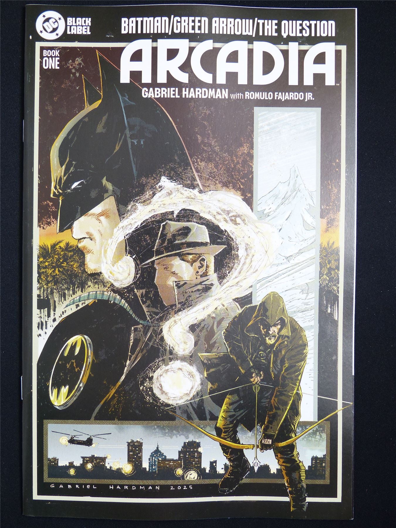 ARCADIA: Batman Green Arrow The Question #1 - Jan 2026 DC Comic #6OE