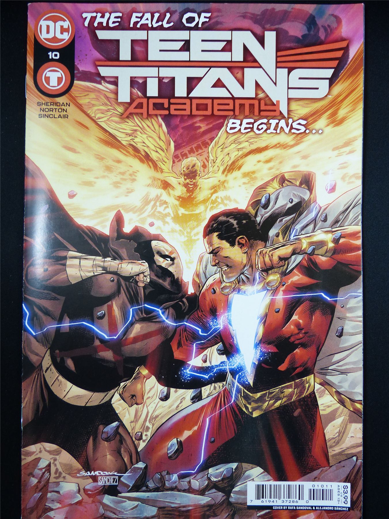 TEEN Titans Academy #10 - DC Comic #J0