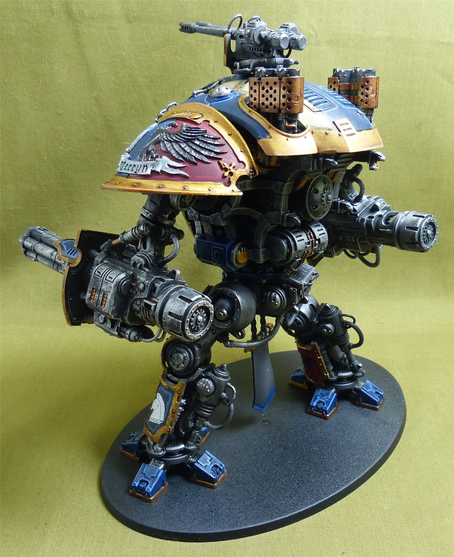 Imperial Knight with Forgeworld Shoulder Pads painted - Warhammer 40K #Z6
