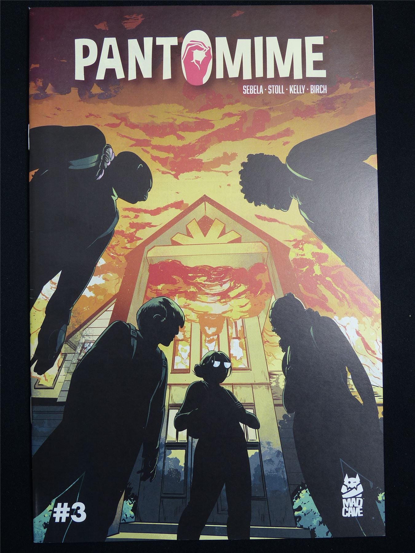 PANTOMIME #3 Cvr A - Mad Cave Comic #3U3