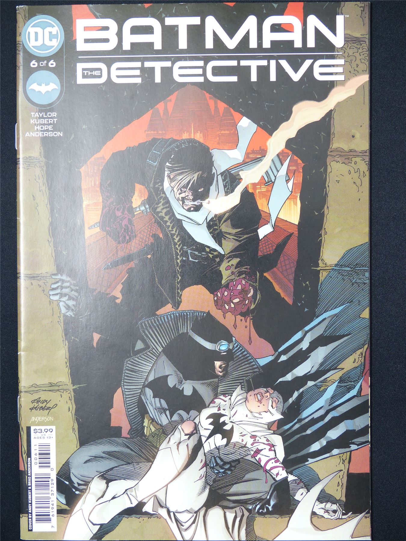 BATMAN: The Detective #6 - B&B DC Comic #7JO