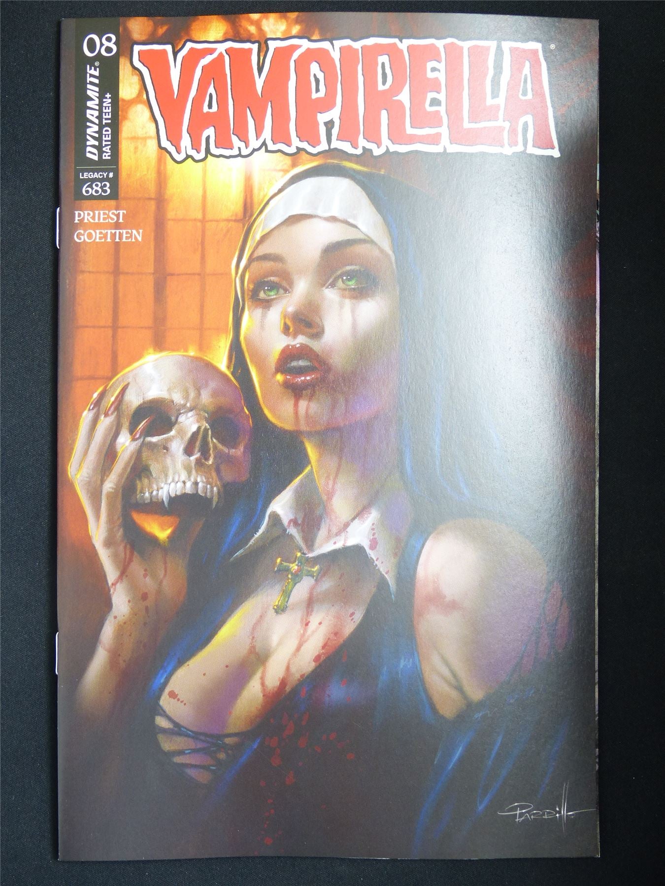 VAMPIRELLA #8 Cvr A - Dec 2025 Dynamite Comic #HE