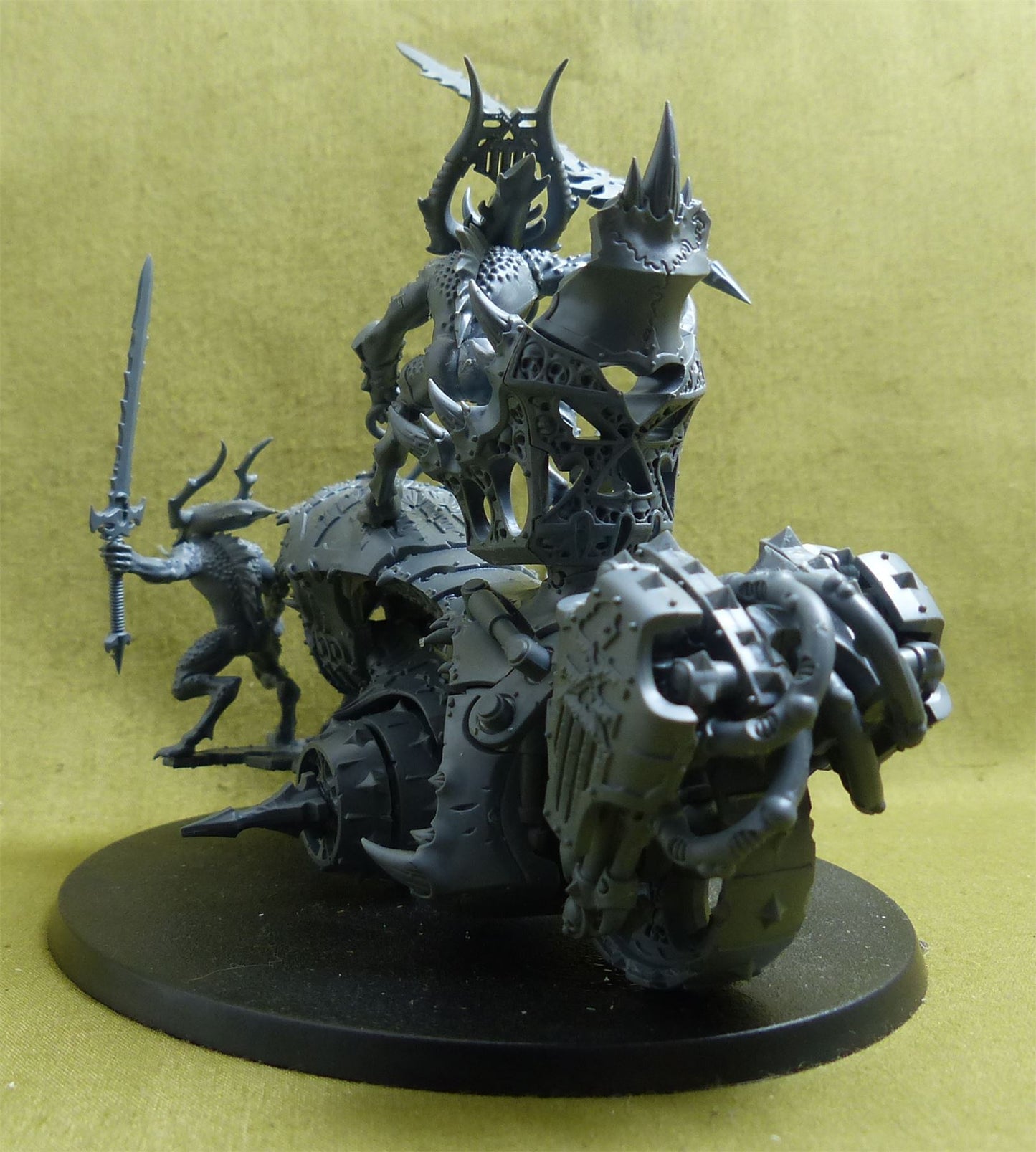 Rendmaster Herald of Khorne on Blood Throne - Chaos Daemons - Warhammer 40K #1GE