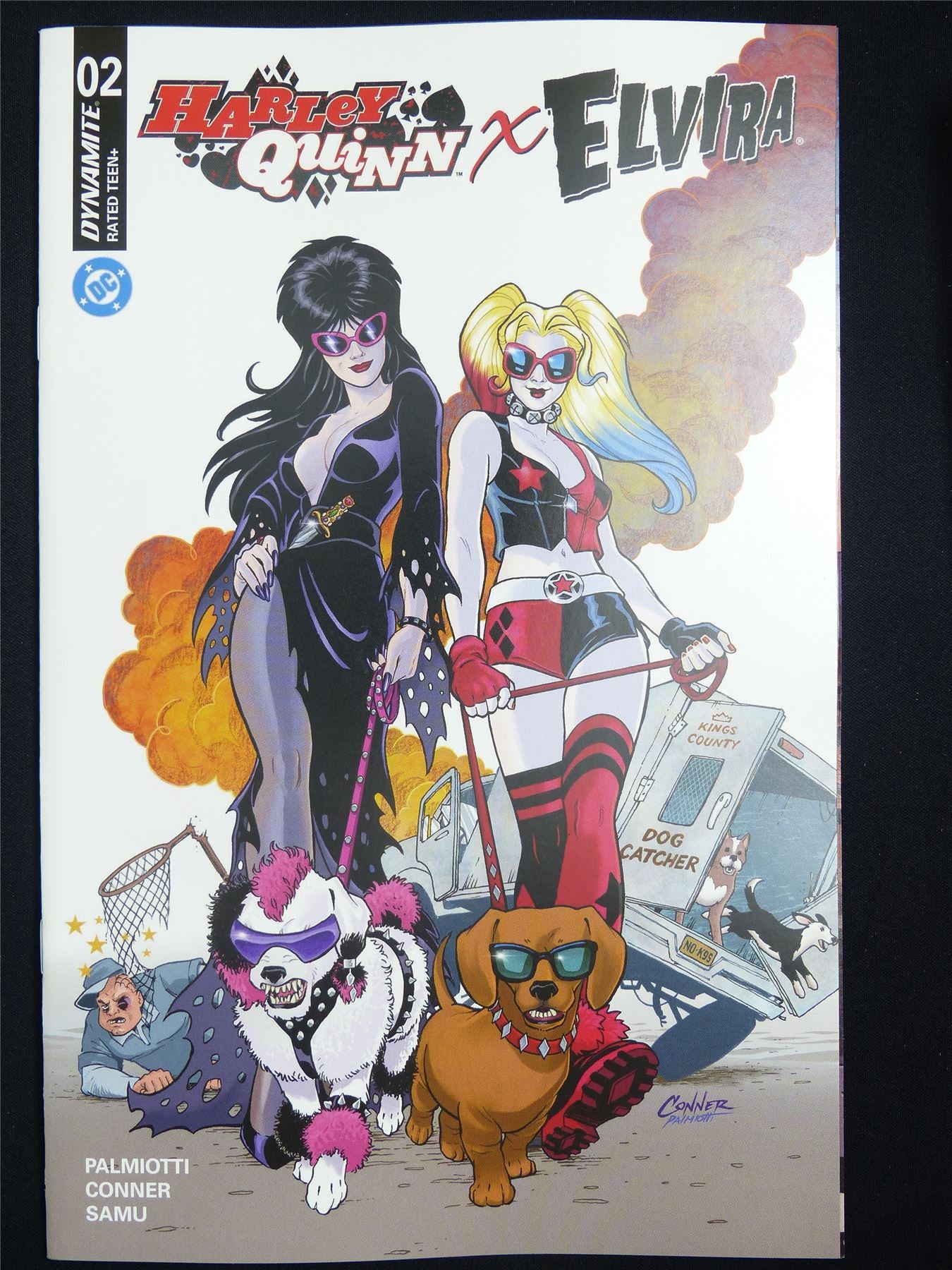 HARLEY Quinn x Elvira #2 - Jan 2026 DC Dynamite Comic #6OA