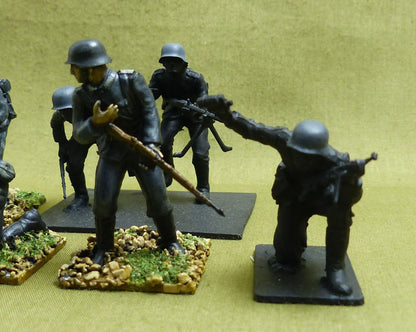 German Assault Troop painted 1/35 scale - WW2 Model #176