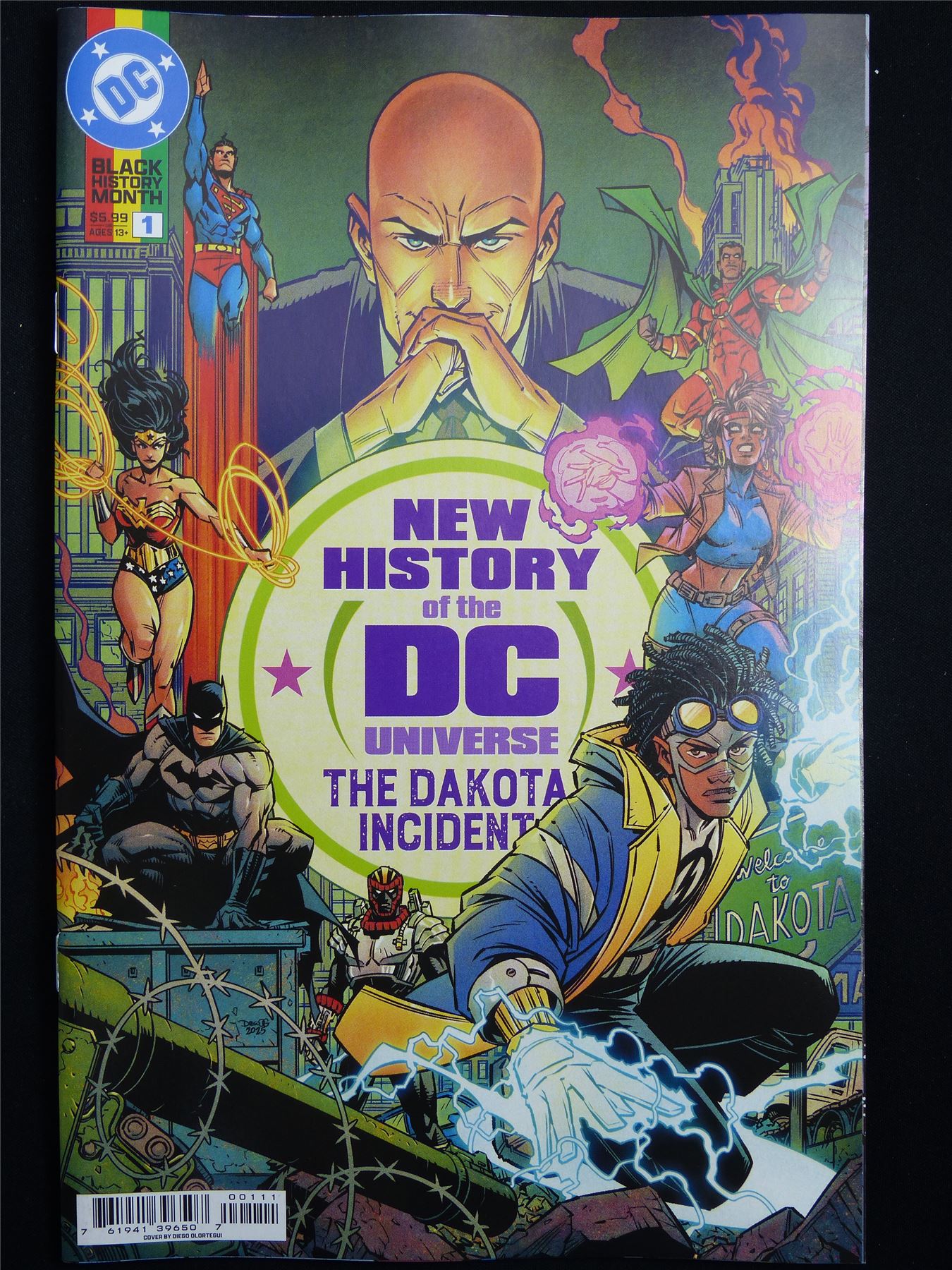 NEW History of the DC Universe: The Dakota Incident #1 - B&B Apr 2026 DC Comic #2WZ