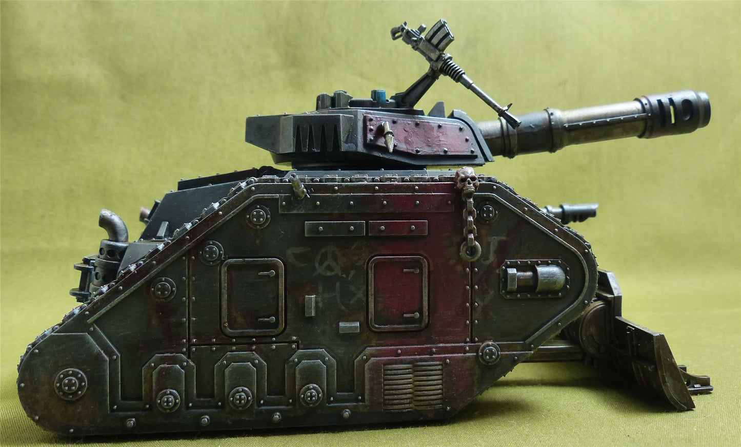 Leman Russ Strike Tank painted - Solar Auxilia - Warhammer Horus Heresy #4X2