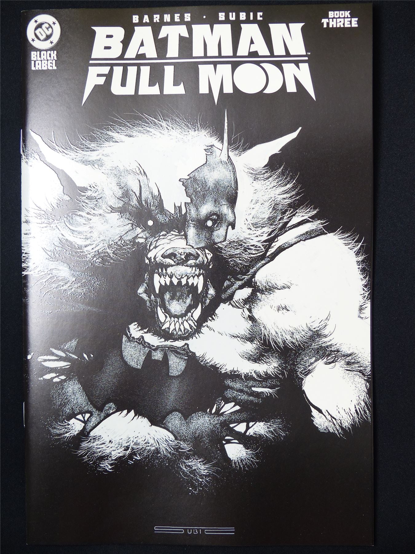 BATMAN: Full Moon #3 - B&B Mar 2025 DC Comic #71M