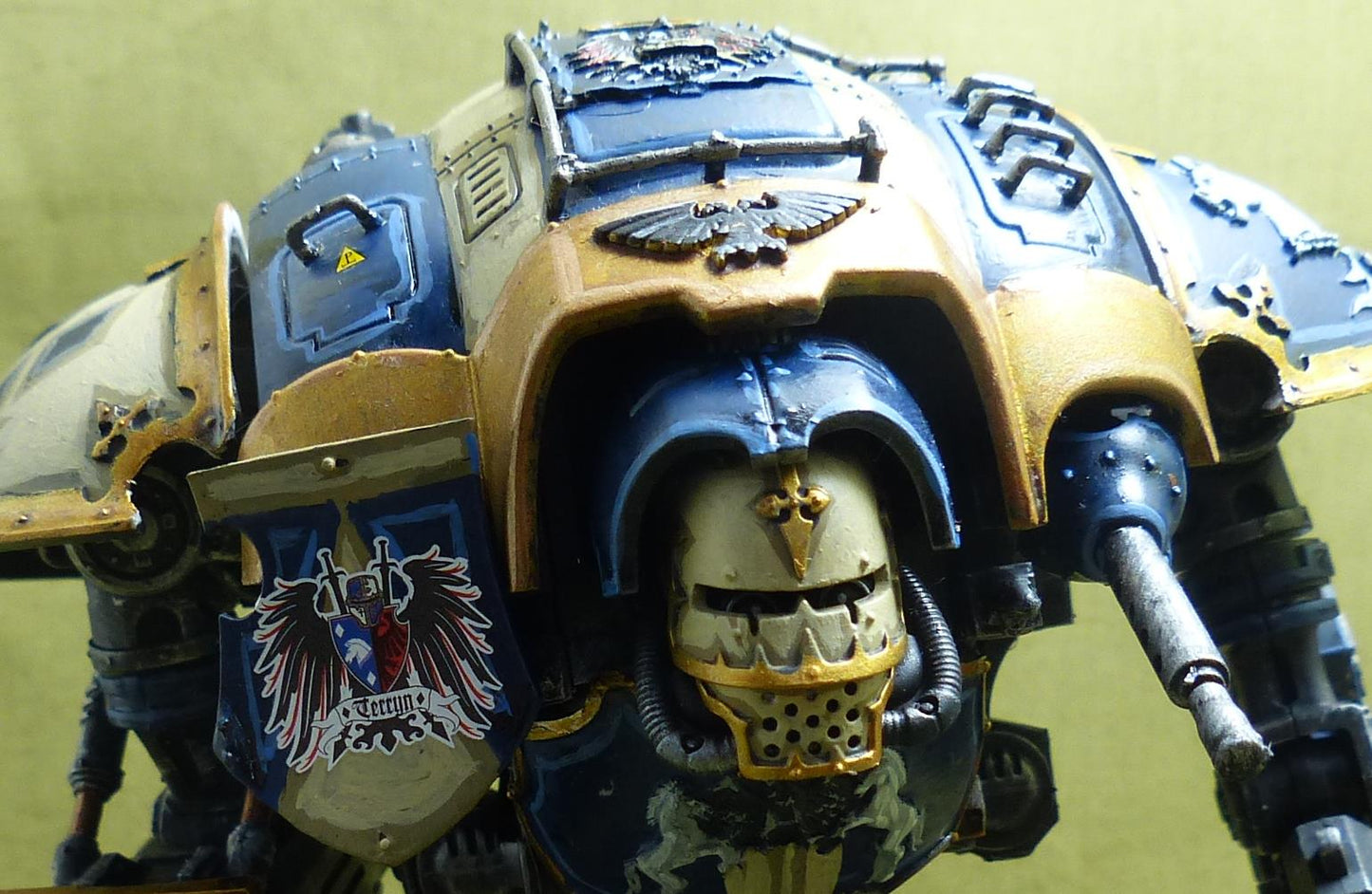 Imperial Knight with Forgeworld Shoulder Pads painted - Warhammer 40K #ZC