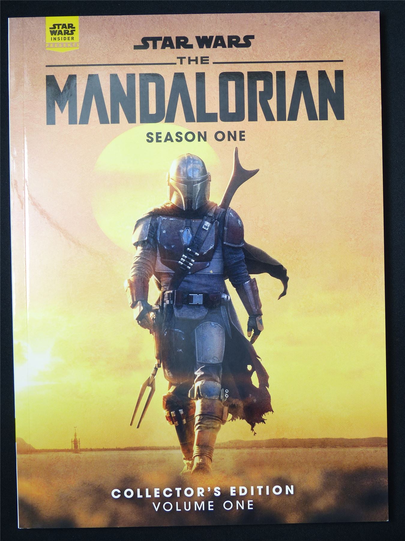 Star Wars: The Mandalorian Season One Collector's Edition Volume One - Titan Gift Book Softback #LF