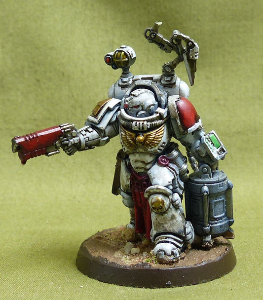 Primaris Apothecary Biologis painted - Blood Angels - Warhammer 40K #3YX