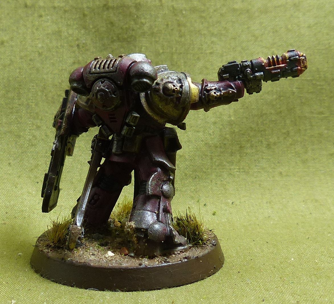 Lieutenant with Storm Shield painted - Space Marines - Warhammer 40K #1BG