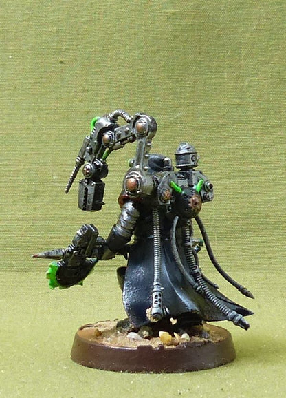 Tech-Priest Enginseer painted - Adeptas Mechanicus - Warhammer 40k #3M9