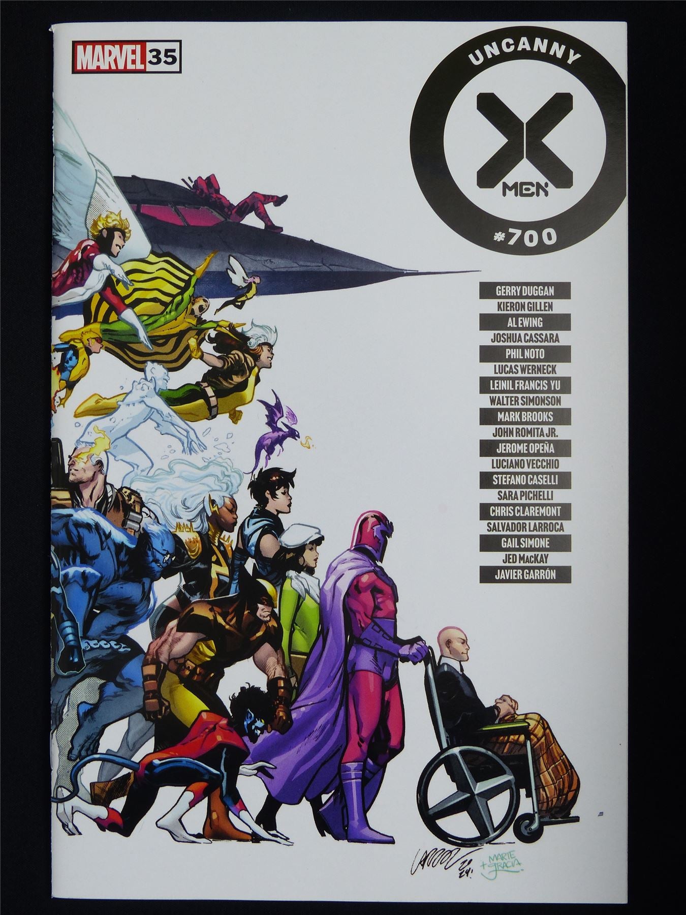 Uncanny X-MEN #700 - Marvel Comic #2DC