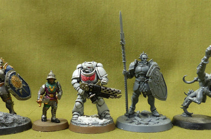 Mix of Miniatures - Space Marines Sigmar Tyranids Undead - Warhammer #CH