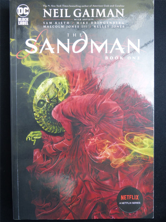 The Sandman Book Oneby Neil Gaiman - DC Graphic Softback #3QY