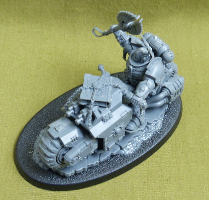 Chaplain on Bike - Space Marines - Warhammer 40K #4C1