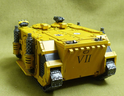 Deimos Pattern Rhino painted - Imperial Fists - Warhammer Horus Heresy #2MZ