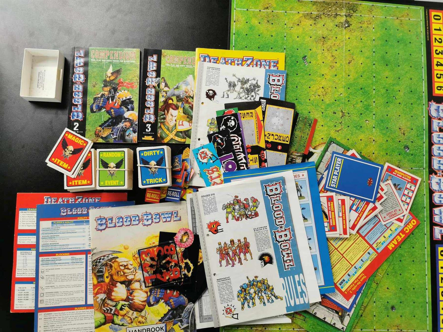 Blood Bowl 1st Edition Box Tokens Rulebook & Board