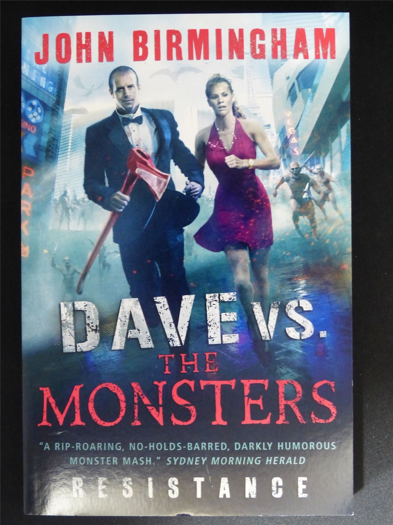 Dave vs the Monsters: Resistance - Titan Novel Book Softback #7V