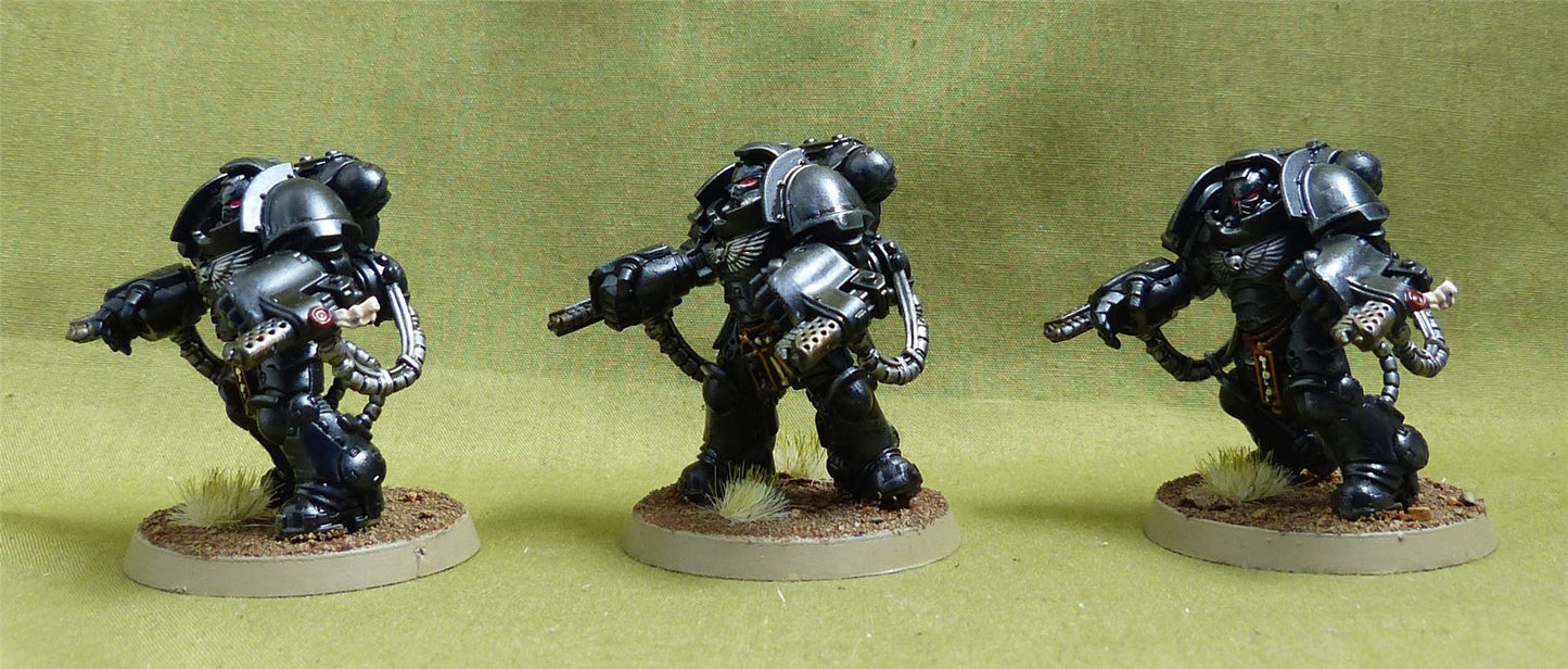 Primaris Aggressors painted - Iron Hands - Warhammer 40K #1HF
