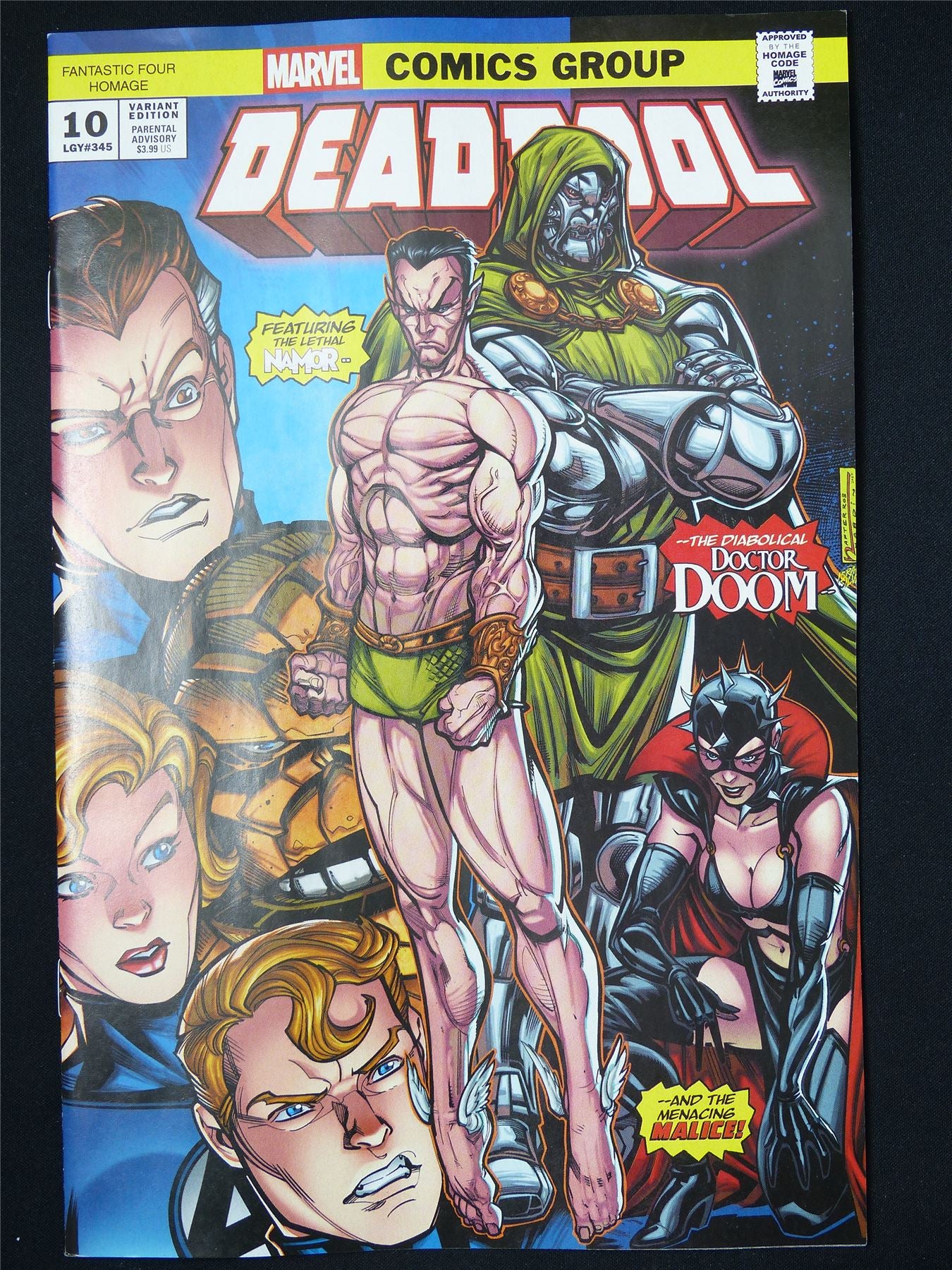 DEADPOOL #10 FF Variant - B&B Mar 2025 Marvel Comic #879