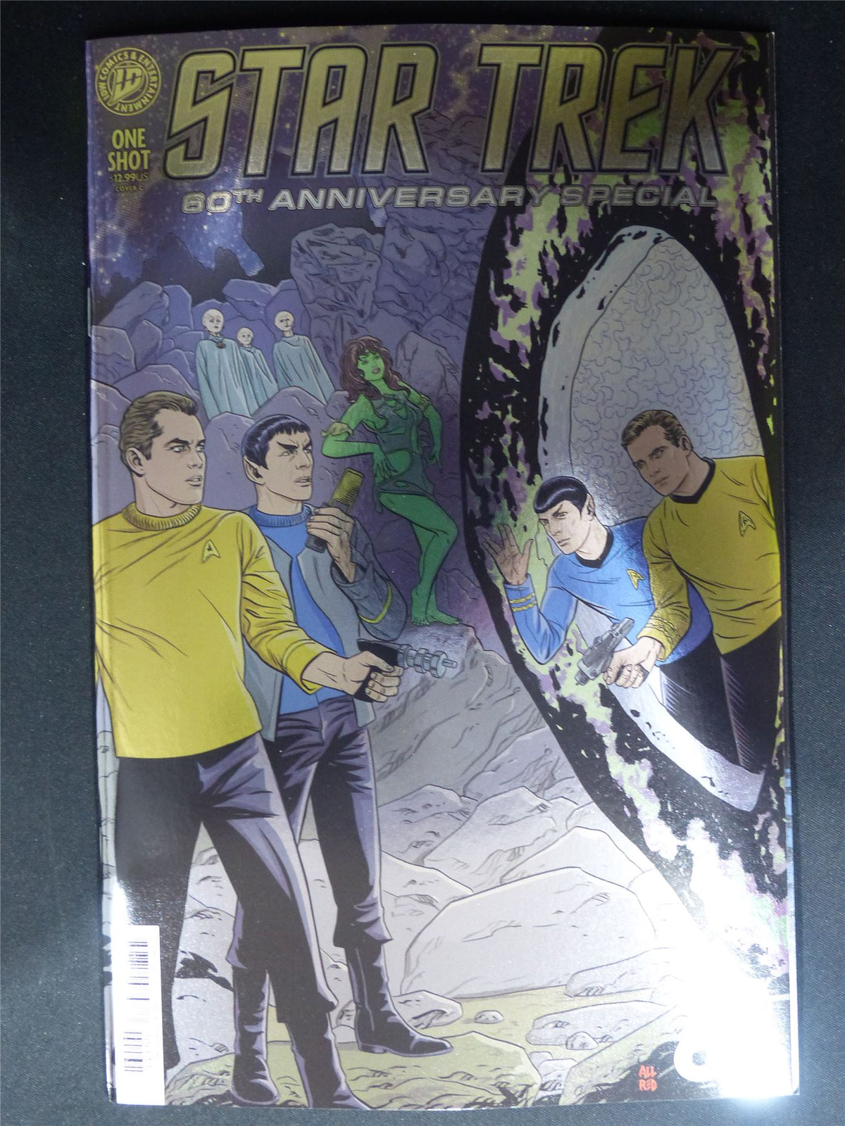 STAR Trek 60th Aniversary Special One-Shot Cvr C Foil - Sep 2026 ID Comic #45L