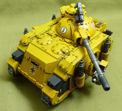 Deimos Pattern Predator Battle Tank painted - Imperial Fists - Warhammer Horus Heresy #2N4