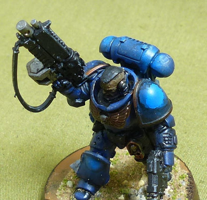 Lieutenant Painted - Ultramarines - Warhammer 40K #250