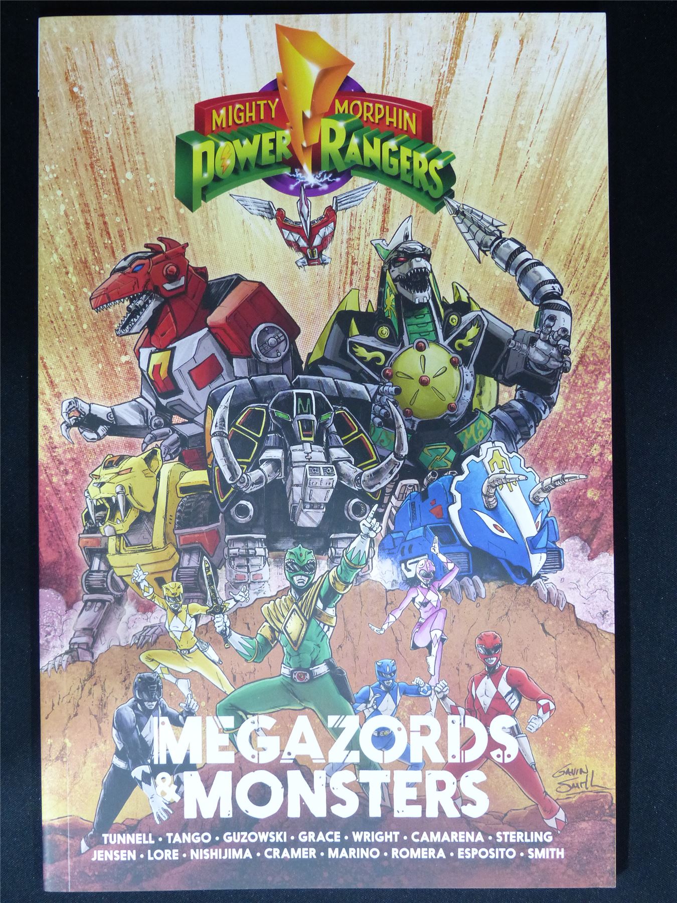 Mighty Morphin Power Rangers: Megazords & Monsters - Boom! Graphic Softback #1MU