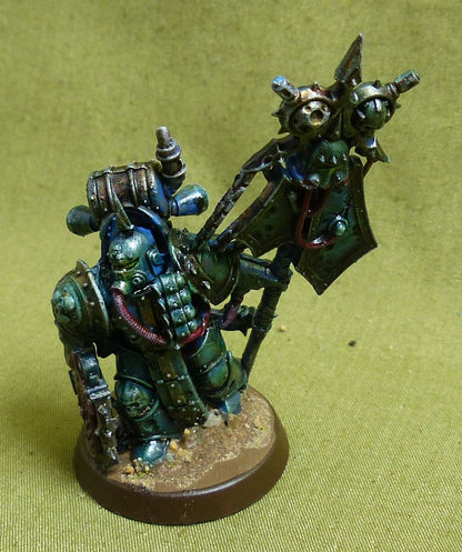 Plague Marine Icon Bearer painted - Chaos Space Marines - Warhammer 40K #1J0
