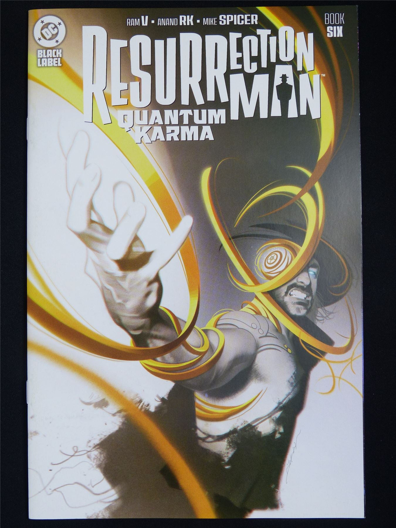 RESURRECTION Man: Quantum Karma #6 - DC Comic #4BG