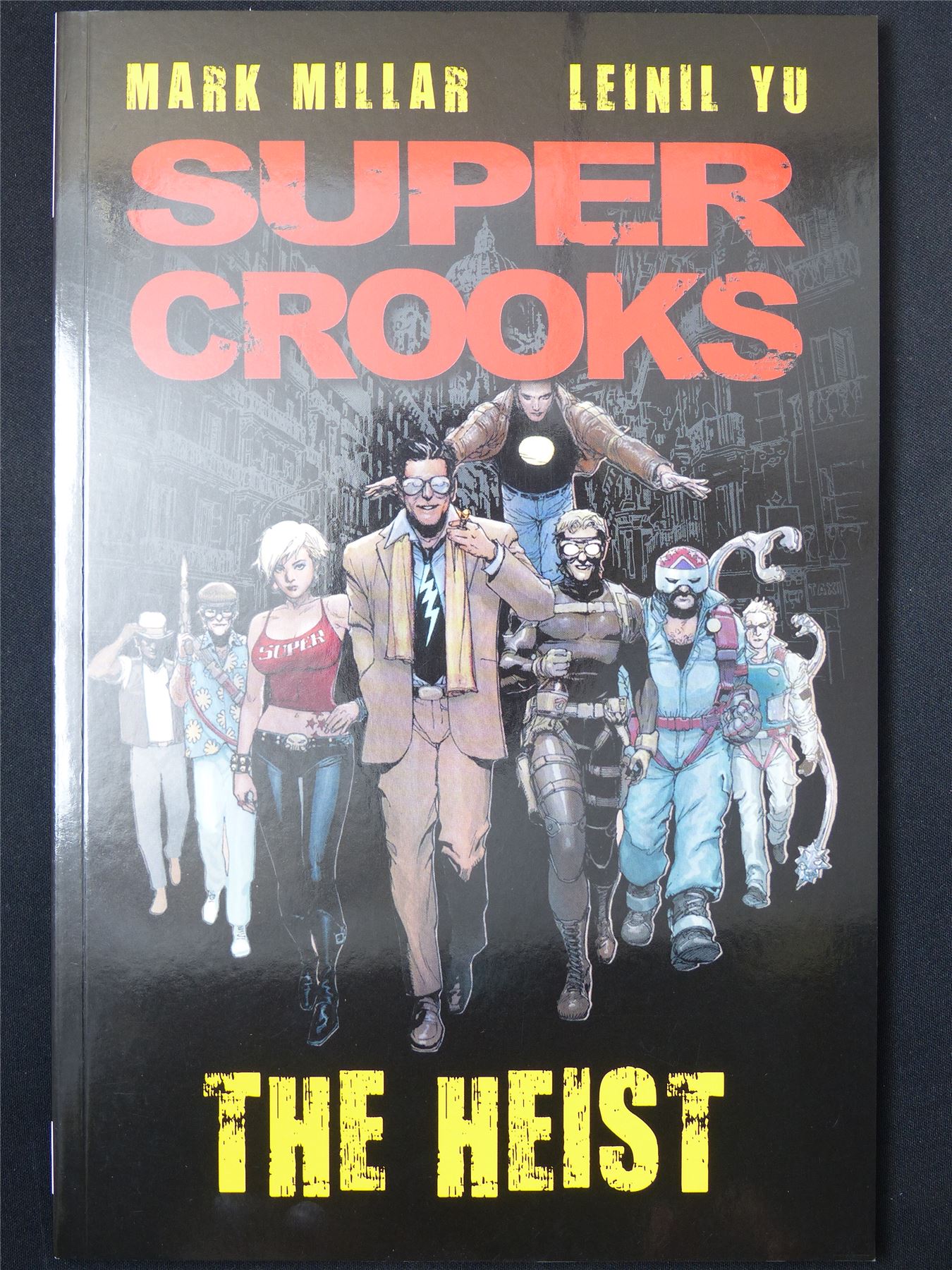 Super Crooks: The Heist - Titan Graphic Softback #2QR