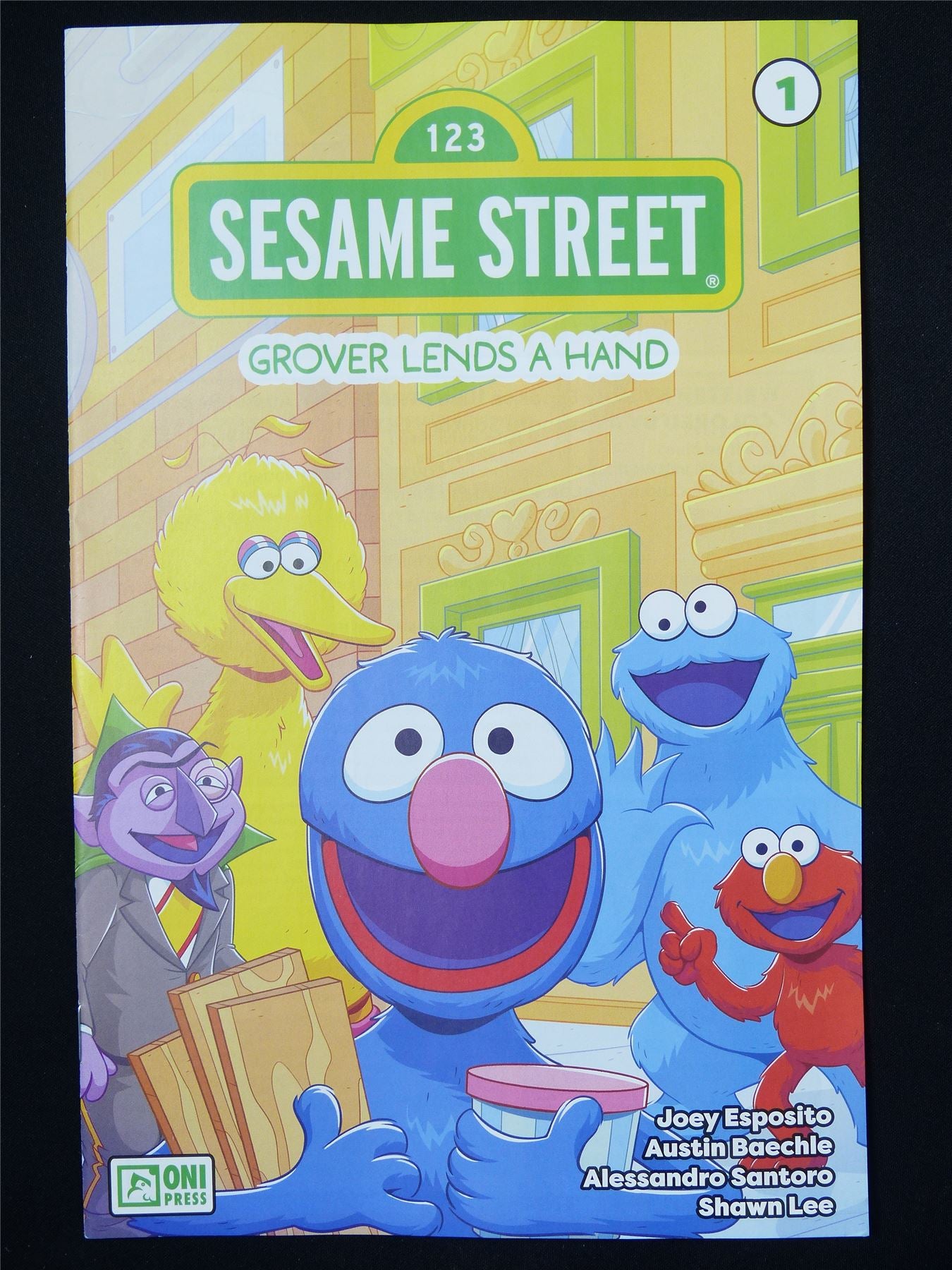 SESAME Street: Grover lends a Hand #1 - B&B Aug 2024 Oni Press Comic #X9