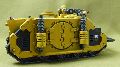 Deimos Pattern Rhino painted - Imperial Fists - Warhammer Horus Heresy #7V2