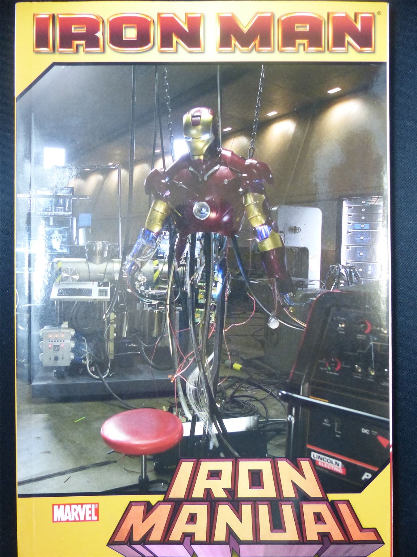 IRON Man: Iron Manual - Marvel Graphic Softback #CC