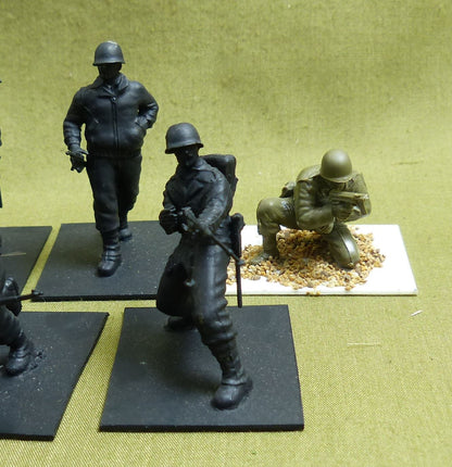 British Assault Troop and Machine Gun 1/35 scale - WW2 Model #17A