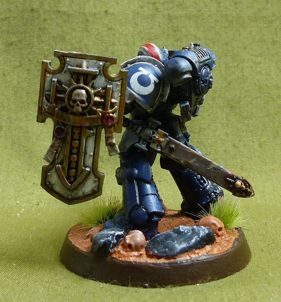 Lieutenant with Storm Shield painted - Space Marines - Warhammer 40K #1IY
