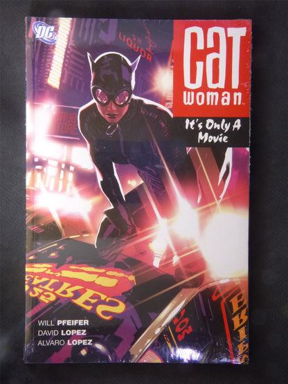 Catwoman - Its Only A Movie - DC Graphic Softback #AZ