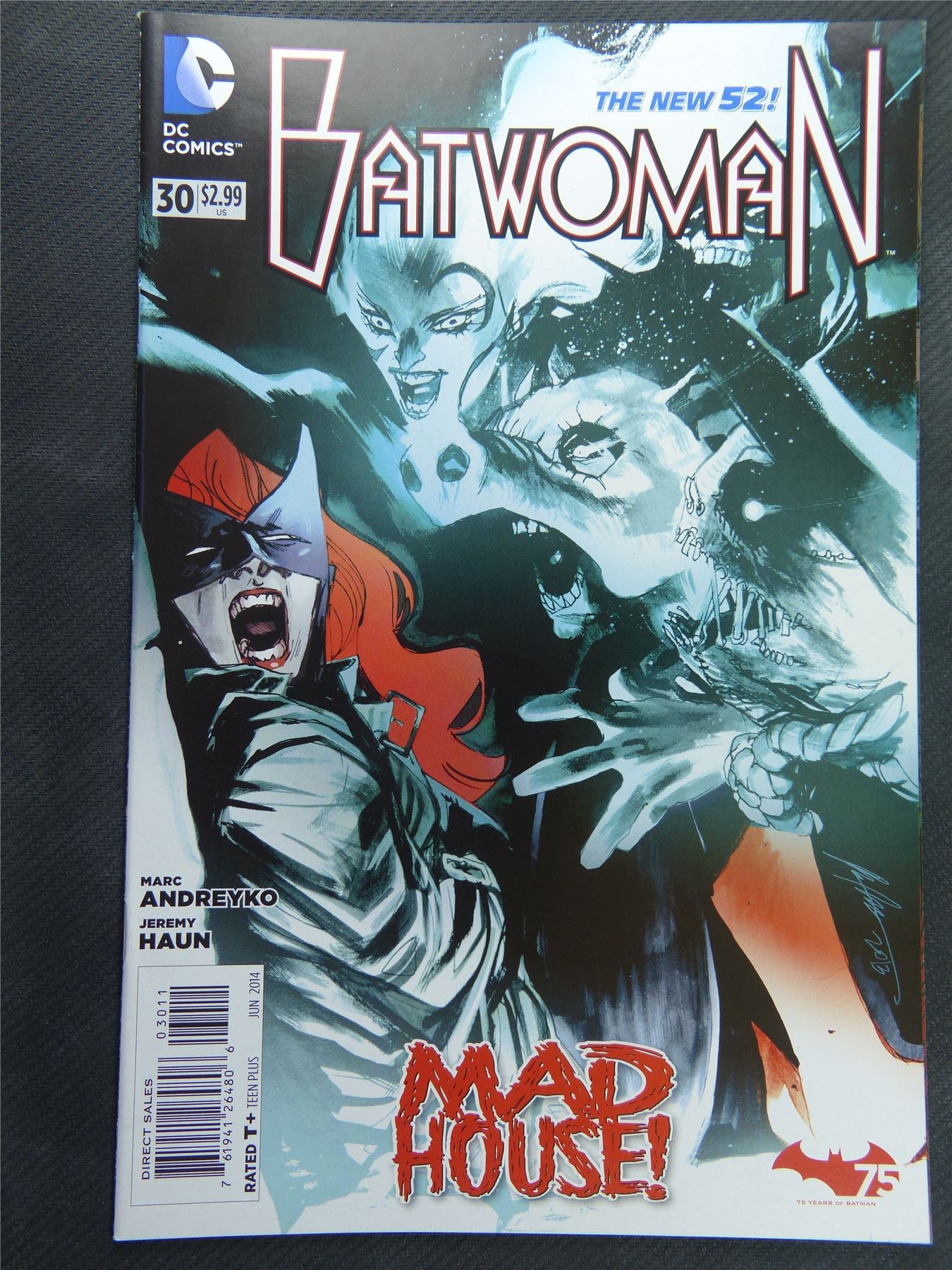 BATWOMAN #30 - DC Comic #ZA