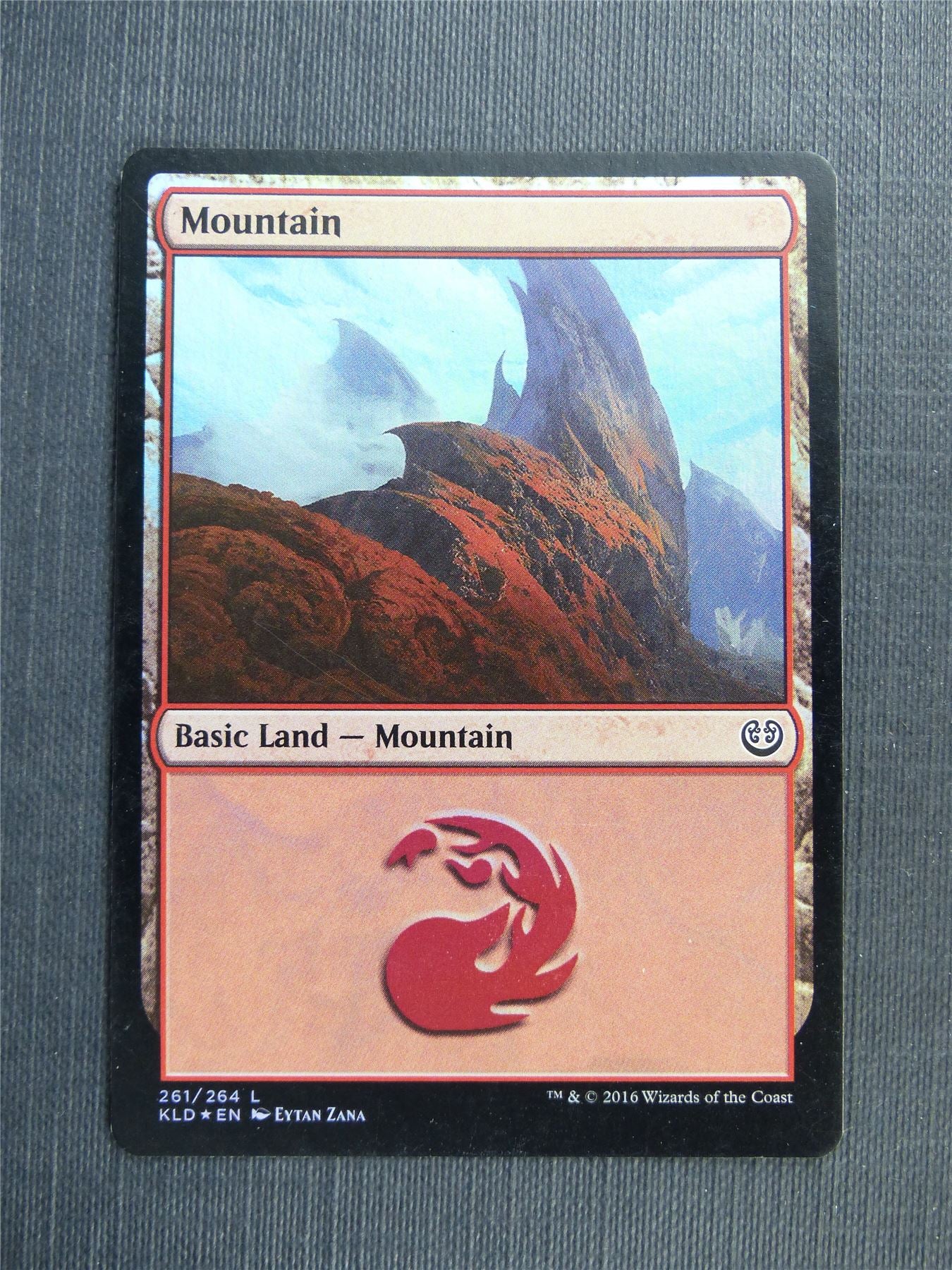 Mountain 261/264 Foil - Mtg Magic Cards #534
