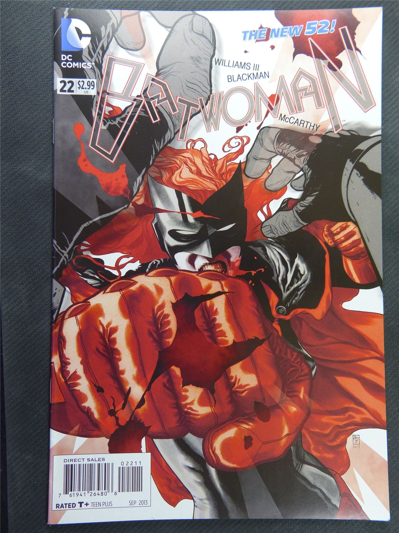 BATWOMAN #22 - DC Comic #Z2