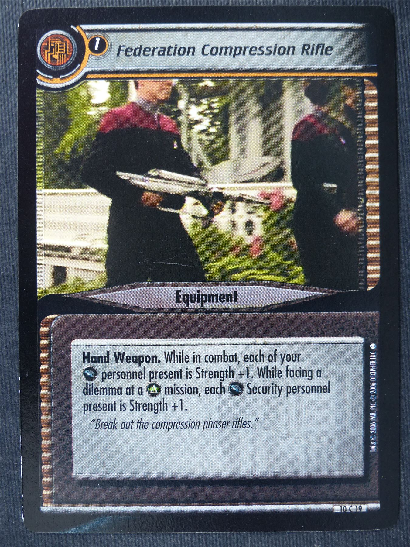 Federation Compression Rifle - Star Trek Cards #13N