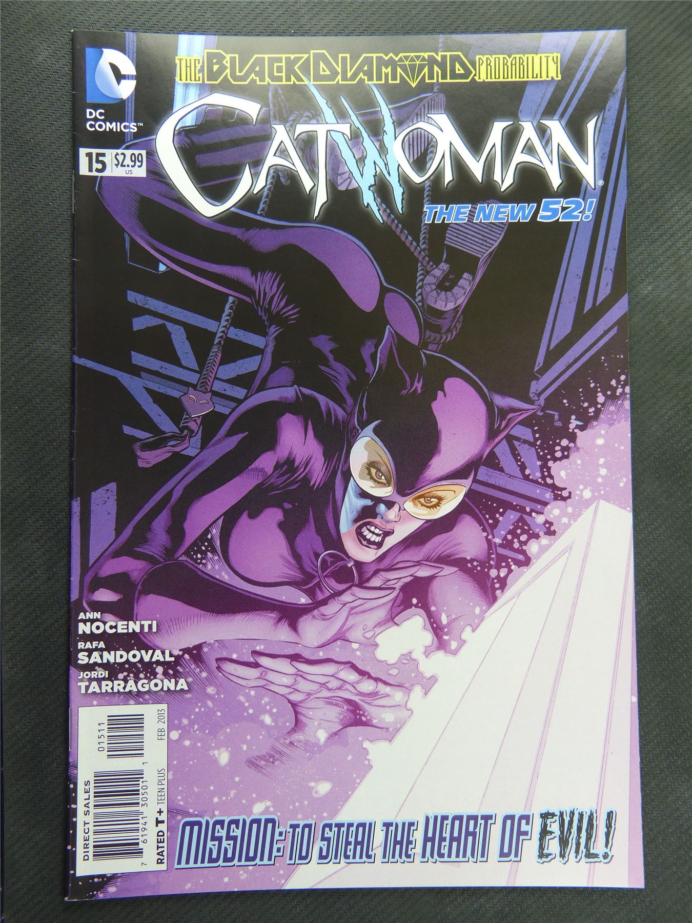 CATWOMAN #15 - DC Comic #11J